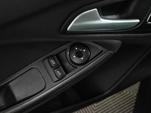 Ford Focus III Рестайлинг с пробегом 2016 года, цена 1 090 000 рублей, 132346 км, хэтчбек, Автокод Объявления