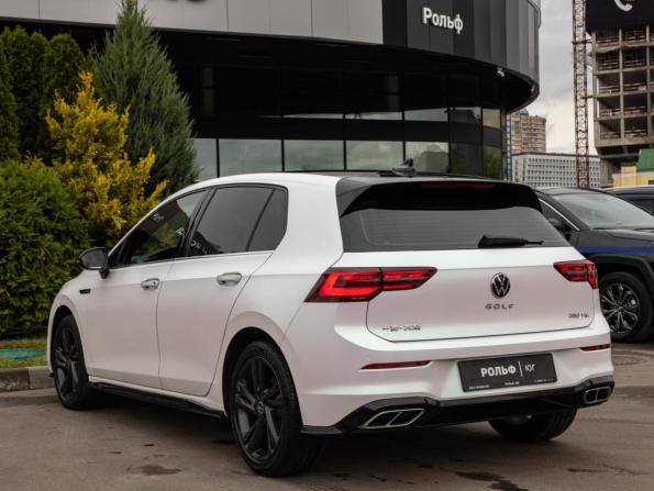 Volkswagen Golf VIII с пробегом 2022 года, цена 2 520 000 рублей, 21810 км, хэтчбек, Автокод Объявления