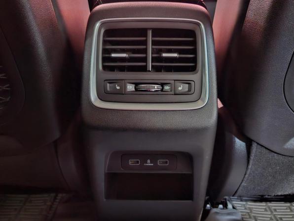 Geely Atlas Pro с пробегом 2023 года, цена 1 990 000 рублей, 82261 км, внедорожник, Автокод Объявления