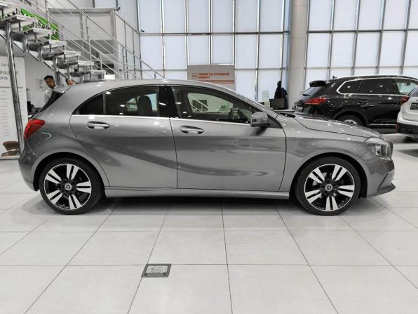 Mercedes-Benz A-Класс III (W176) Рестайлинг с пробегом 2016 года, цена 1 640 000 рублей, 106227 км, хэтчбек, Автокод Объявления