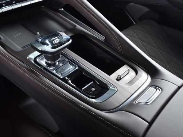 Geely Xingyue L I Рестайлинг 2 с пробегом 2026 года, цена 3 949 995 рублей, 19 км, внедорожник, Автокод Объявления