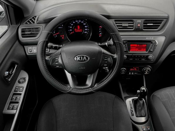 Kia Rio III с пробегом 2015 года, цена 949 000 рублей, 221237 км, седан, Автокод Объявления