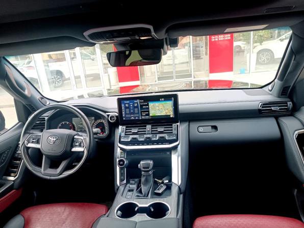Toyota Land Cruiser 300 Series с пробегом 2023 года, цена 12 700 000 рублей, 37000 км, внедорожник, Автокод Объявления