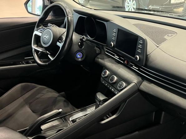 Hyundai Elantra VII (CN7) с пробегом 2021 года, цена 1 640 000 рублей, 133333 км, седан, Автокод Объявления