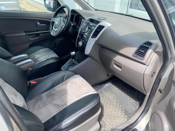Kia Venga I с пробегом 2012 года, цена 720 000 рублей, 159000 км, минивэн, Автокод Объявления
