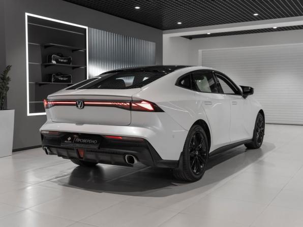 Changan UNI-V I с пробегом 2023 года, цена 2 050 000 рублей, 58519 км, лифтбек, Автокод Объявления