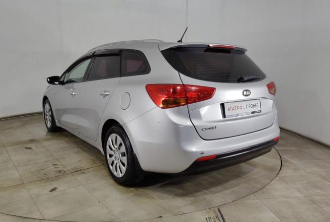 Kia Ceed II с пробегом 2013 года, цена 795 000 рублей, 243500 км, универсал, Автокод Объявления