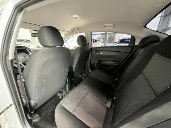 Kia Rio IV Рестайлинг с пробегом 2021 года, цена 1 695 000 рублей, 69851 км, седан, Автокод Объявления