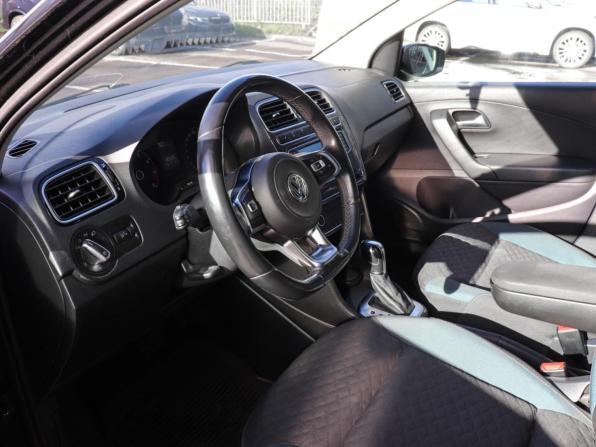 Volkswagen Polo V Рестайлинг с пробегом 2019 года, цена 1 130 000 рублей, 185401 км, седан, Автокод Объявления