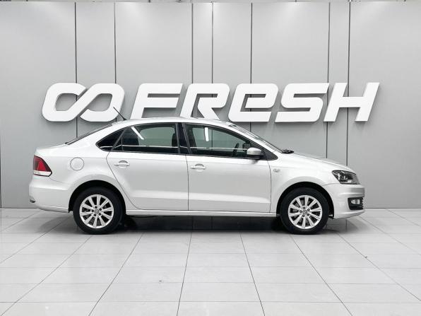 Volkswagen Polo V Рестайлинг с пробегом 2016 года, цена 1 180 000 рублей, 216837 км, седан, Автокод Объявления