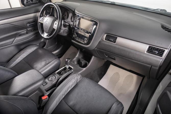 Mitsubishi Outlander III Рестайлинг с пробегом 2014 года, цена 1 699 000 рублей, 216000 км, внедорожник, Автокод Объявления