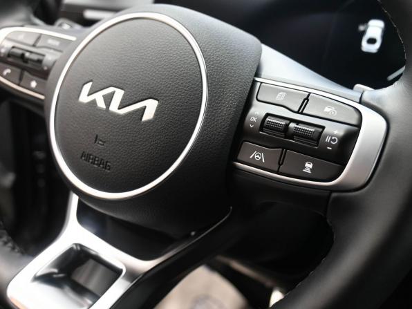 Kia K5 III Рестайлинг с пробегом 2025 года, цена 4 549 900 рублей, 4900 км, седан, Автокод Объявления