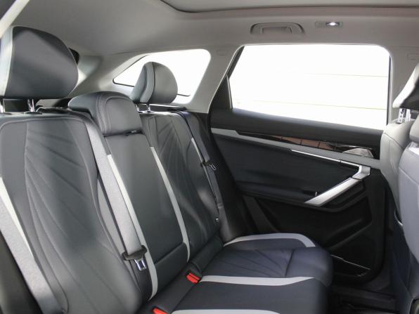 Geely Atlas II с пробегом 2024 года, цена 3 295 000 рублей, 7000 км, внедорожник, Автокод Объявления