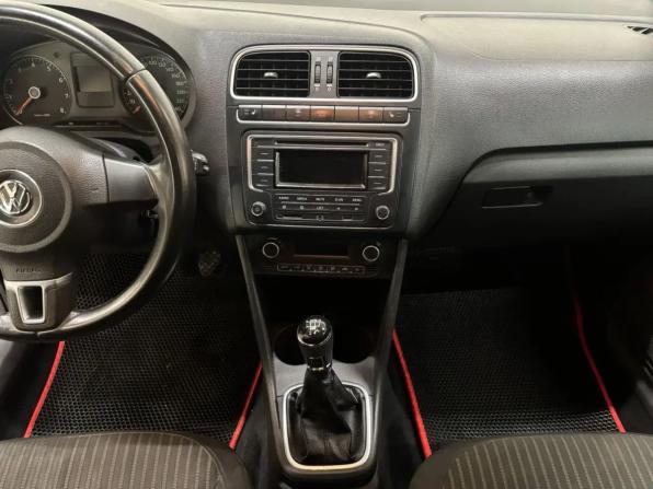 Volkswagen Polo V с пробегом 2012 года, цена 599 000 рублей, 208000 км, седан, Автокод Объявления