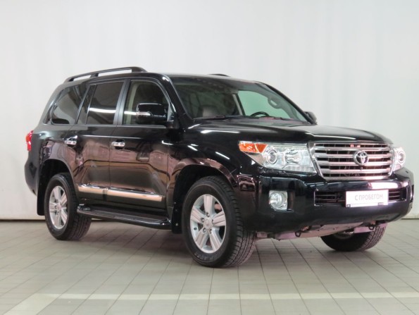 Toyota Land Cruiser 200 Series Рестайлинг 1 с пробегом 2015 года, цена 4 600 000 рублей, 142516 км, внедорожник, Автокод Объявления
