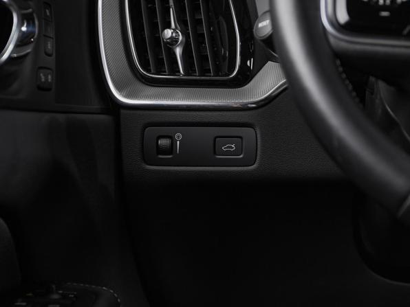 Новый Volvo XC60 II 2020 года, цена 3 766 000 рублей, внедорожник, Автокод Объявления