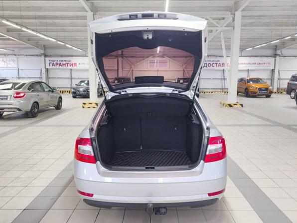Skoda Octavia III (A7) Рестайлинг с пробегом 2018 года, цена 1 340 000 рублей, 186000 км, лифтбек, Автокод Объявления