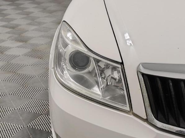Skoda Octavia II (A5) Рестайлинг с пробегом 2013 года, цена 899 000 рублей, 157844 км, лифтбек, Автокод Объявления