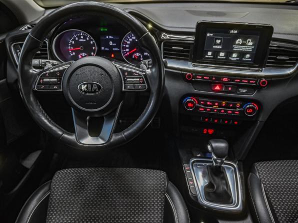 Kia Ceed III с пробегом 2019 года, цена 1 599 000 рублей, 89000 км, хэтчбек, Автокод Объявления