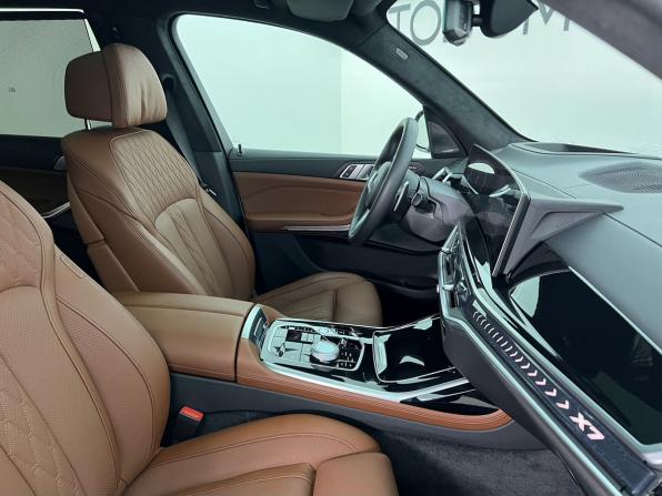 BMW X7 I (G07) Рестайлинг с пробегом 2024 года, цена 14 650 000 рублей, 8395 км, внедорожник, Автокод Объявления