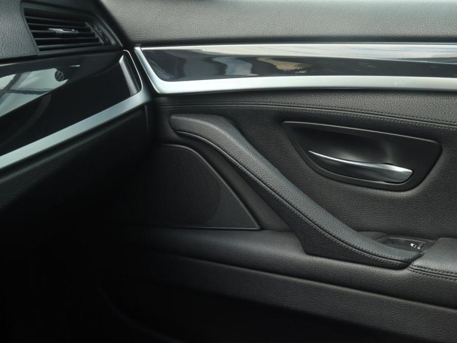 BMW 5 серии VI (F10/F11/F07) Рестайлинг Казань  - изображение 10