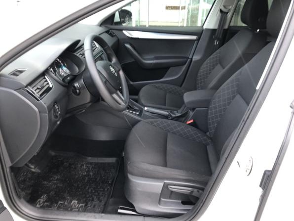 Skoda Octavia III (A7) Рестайлинг с пробегом 2019 года, цена 1 694 500 рублей, 117063 км, лифтбек, Автокод Объявления