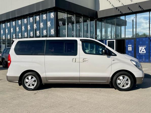 Hyundai Grand Starex I с пробегом 2013 года, цена 2 220 000 рублей, 199000 км, минивэн, Автокод Объявления