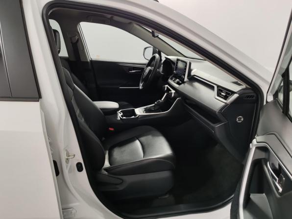 Toyota RAV4 V (XA50) с пробегом 2021 года, цена 3 599 000 рублей, 40472 км, внедорожник, Автокод Объявления