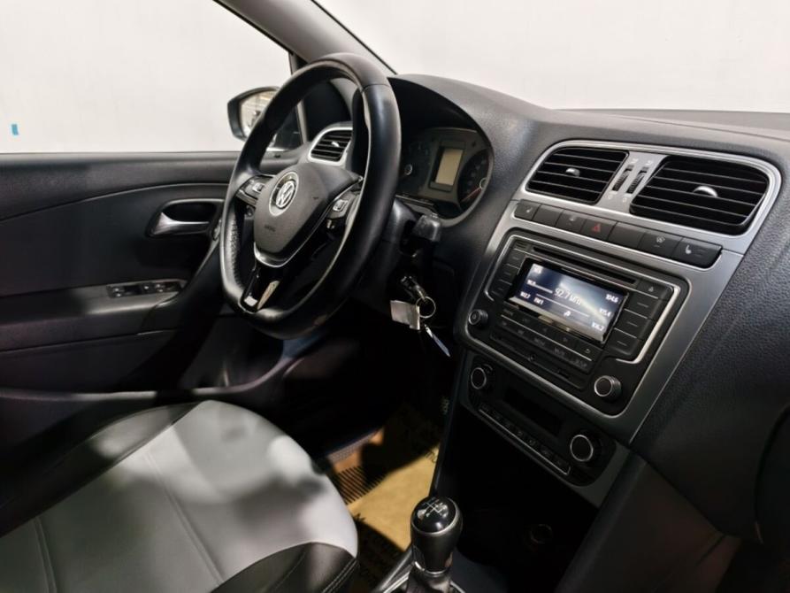 Volkswagen Polo V Рестайлинг Курск  - изображение 5