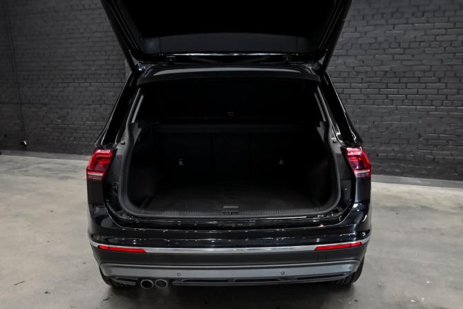 Volkswagen Tiguan II с пробегом 2019 года, цена 2 820 000 рублей, 140374 км, внедорожник, Автокод Объявления
