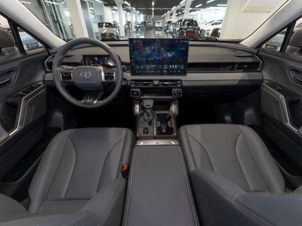 Toyota RAV4 VI (XA60) с пробегом 2026 года, цена 4 300 000 рублей, 25 км, внедорожник, Автокод Объявления