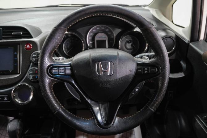 Honda Fit Shuttle I Рестайлинг с пробегом 2013 года, цена 999 000 рублей, 174000 км, универсал, Автокод Объявления