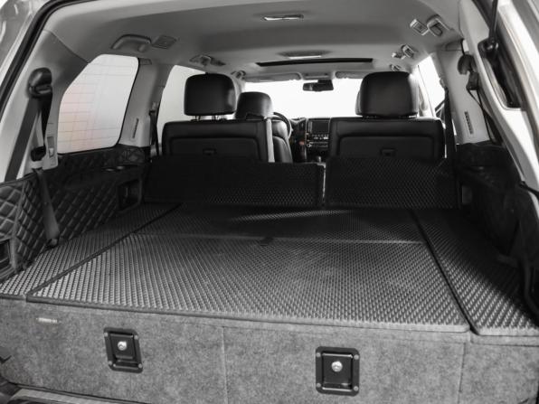 Toyota Land Cruiser 200 Series Рестайлинг 1 с пробегом 2014 года, цена 2 749 000 рублей, 579639 км, внедорожник, Автокод Объявления