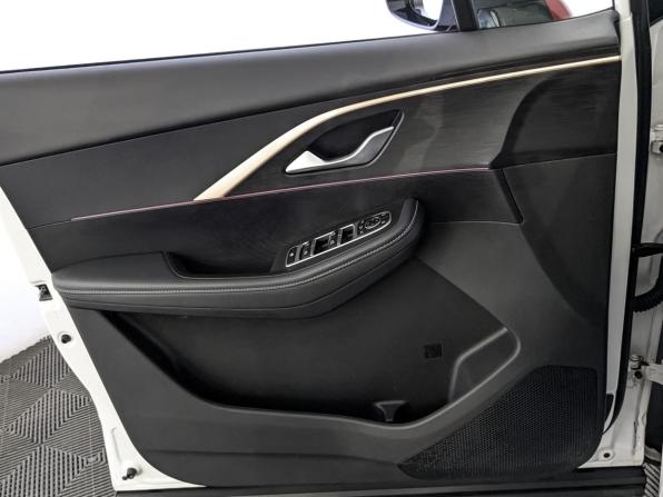 Omoda C5 I Рестайлинг с пробегом 2024 года, цена 2 040 000 рублей, 33931 км, внедорожник, Автокод Объявления