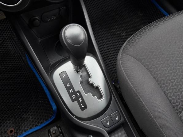 Kia Rio III с пробегом 2013 года, цена 995 000 рублей, 62565 км, хэтчбек, Автокод Объявления
