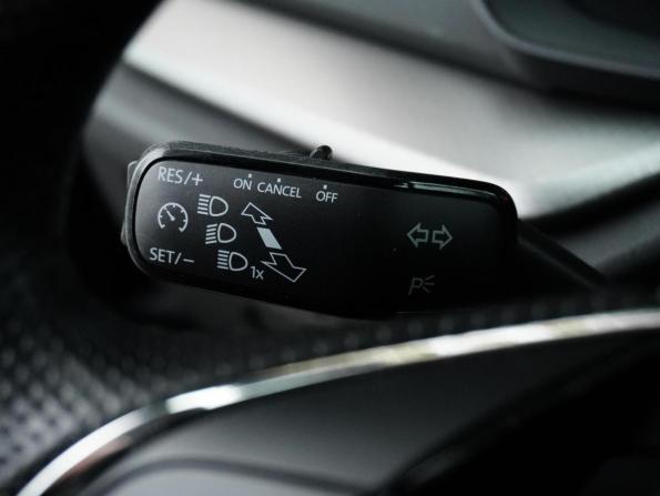 Skoda Octavia IV (A8) с пробегом 2021 года, цена 2 099 000 рублей, 76129 км, лифтбек, Автокод Объявления