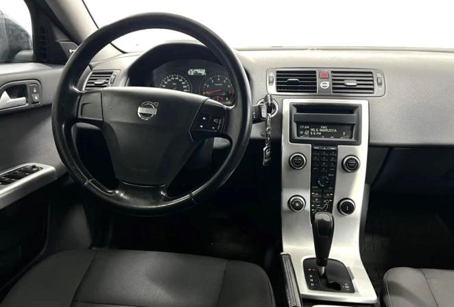 Volvo V50 I Рестайлинг с пробегом 2010 года, цена 820 000 рублей, 265060 км, универсал, Автокод Объявления