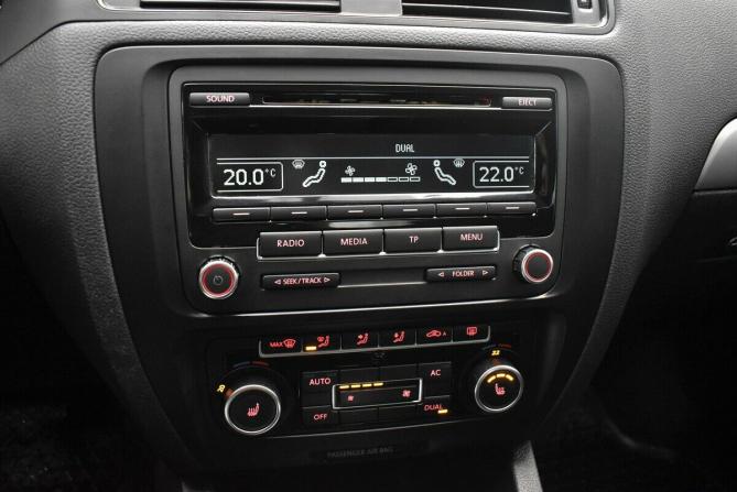 Volkswagen Jetta VI с пробегом 2012 года, цена 900 000 рублей, 222885 км, седан, Автокод Объявления