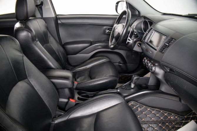 Mitsubishi Outlander II Рестайлинг с пробегом 2010 года, цена 1 099 000 рублей, 261530 км, внедорожник, Автокод Объявления