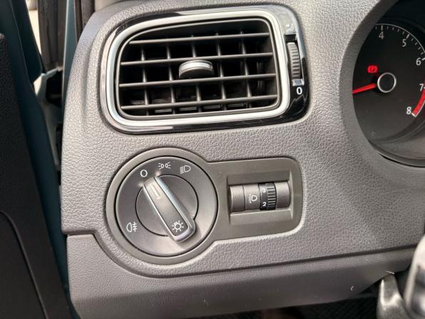 Volkswagen Polo V Рестайлинг с пробегом 2019 года, цена 1 149 000 рублей, 172935 км, седан, Автокод Объявления