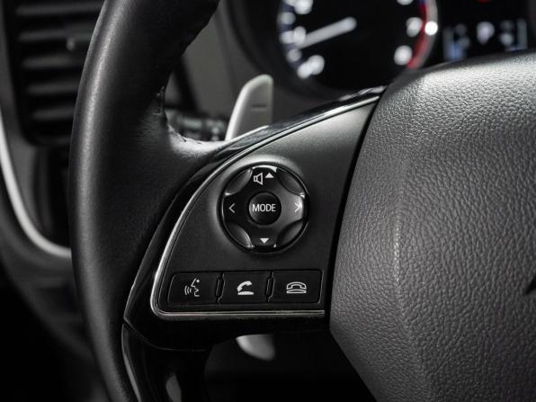Mitsubishi Outlander III Рестайлинг 2 с пробегом 2016 года, цена 1 920 000 рублей, 118957 км, внедорожник, Автокод Объявления