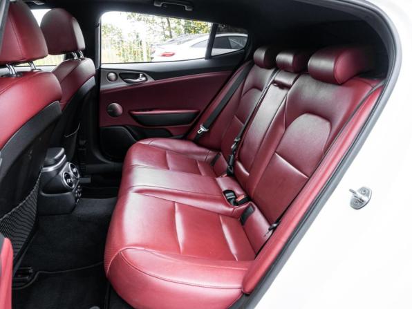 Kia Stinger I с пробегом 2018 года, цена 2 340 000 рублей, 122530 км, лифтбек, Автокод Объявления