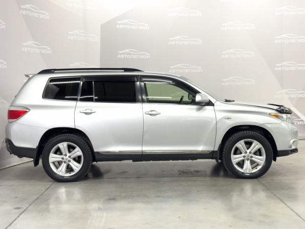 Toyota Highlander II (XU40) Рестайлинг с пробегом 2013 года, цена 1 850 000 рублей, 239510 км, внедорожник, Автокод Объявления