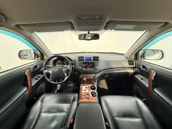 Toyota Highlander II (XU40) Рестайлинг с пробегом 2010 года, цена 2 250 000 рублей, 211876 км, внедорожник, Автокод Объявления