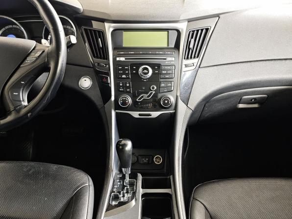 Hyundai Sonata VI (YF) с пробегом 2011 года, цена 925 000 рублей, 191115 км, седан, Автокод Объявления