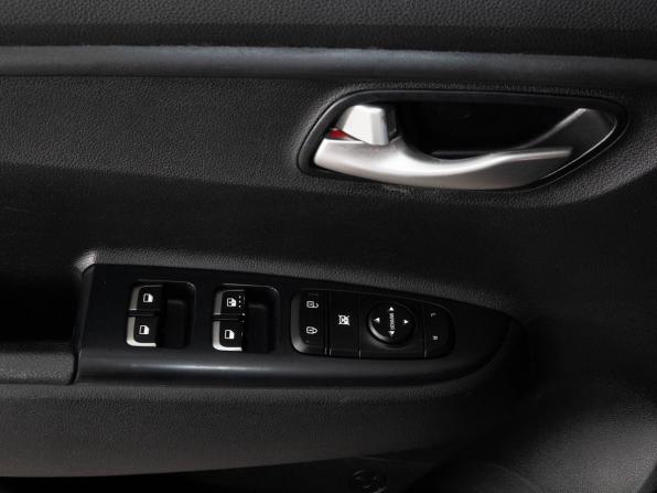 Kia Rio IV с пробегом 2019 года, цена 1 598 000 рублей, 67671 км, хэтчбек, Автокод Объявления