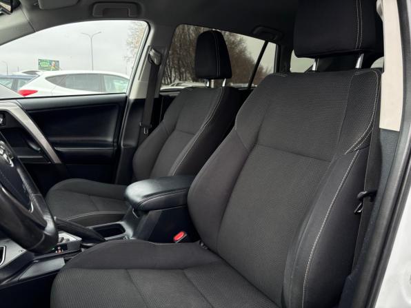 Toyota RAV4 IV (XA40) Рестайлинг с пробегом 2018 года, цена 2 295 000 рублей, 162309 км, внедорожник, Автокод Объявления