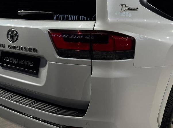 Toyota Land Cruiser 300 Series с пробегом 2021 года, цена 9 790 000 рублей, 48578 км, внедорожник, Автокод Объявления