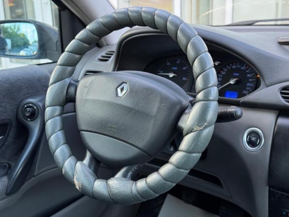 Renault Laguna II с пробегом 2002 года, цена 275 000 рублей, 325859 км, лифтбек, Автокод Объявления