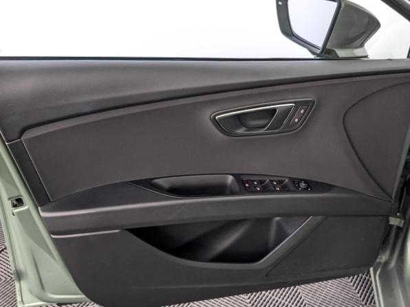 SEAT Leon III с пробегом 2013 года, цена 1 300 000 рублей, 103090 км, хэтчбек, Автокод Объявления